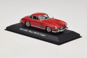 Mercedes 300 SL W198 Rouge Maxichamps 1:43 940039001 Métal Moulé — image 3 sur 5