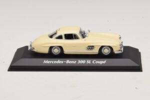 Mercedes 300 SL W198 Blanc Maxichamps 1:43 940039002 Métal Moulé