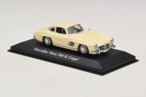 Mercedes 300 SL W198 Blanc Maxichamps 1:43 940039002 Métal Moulé — image 3 sur 5