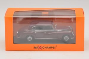 Mercedes 300 W186 Rouge Foncé Maxichamps 1:43 940039060 Métal Moulé — image 5 sur 5