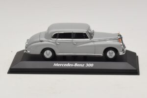 Mercedes 300 W186 Gris Maxichamps 1:43 940039061 Métal Moulé