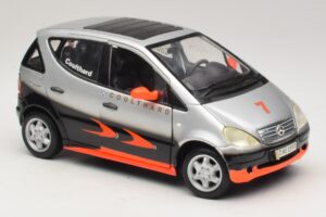 Mercedes A-Class W168 D. Coulthard Argent Maisto 1:18 35841 Métal Moulé — image 6 sur 8