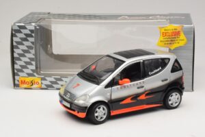 Mercedes A-Class W168 D. Coulthard Argent Maisto 1:18 35841 Métal Moulé — image 8 sur 8
