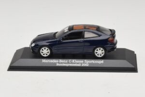 Mercedes C-Class Sportscoupe CL203 Blue Metallic Bundespressball Minichamps 1:43 MB010 Métal Moulé