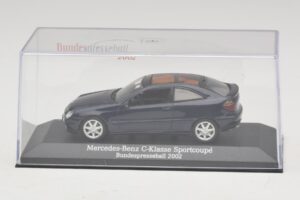 Mercedes C-Class Sportscoupe CL203 Blue Metallic Bundespressball Minichamps 1:43 MB010 Métal Moulé — image 4 sur 5