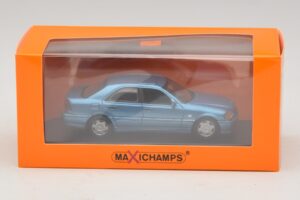 Mercedes C-Class W202 Bleu Métallisé Maxichamps 1:43 940037060 Métal Moulé — image 5 sur 5