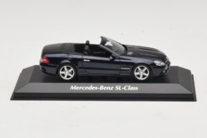Mercedes SL R230 Bleu Métallisé Maxichamps 1:43 Mercedes SL R230 Bleu Métallisé Maxichamps 1:43 940037531 Métal Moulé