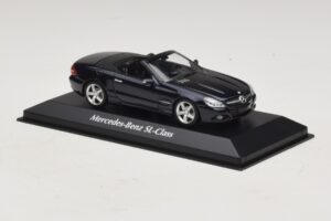 Mercedes SL R230 Bleu Métallisé Maxichamps 1:43 940037531 Métal Moulé — image 3 sur 5
