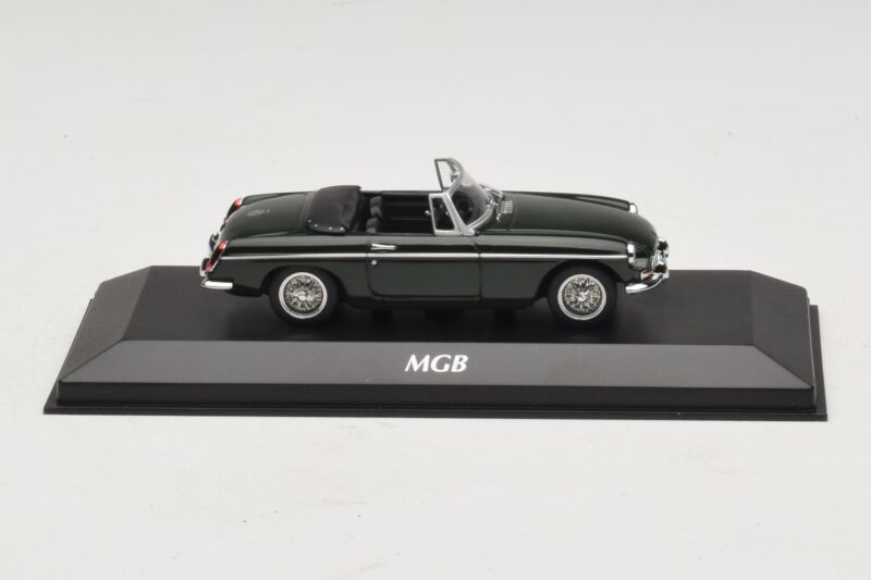 MG MGB Mk1 Vert Maxichamps 1:43 MG MGB Mk1 Vert Maxichamps 1:43 940131031 Métal Moulé