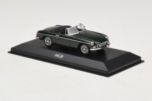 MG MGB Mk1 Vert Maxichamps 1:43 940131031 Métal Moulé — image 3 sur 5