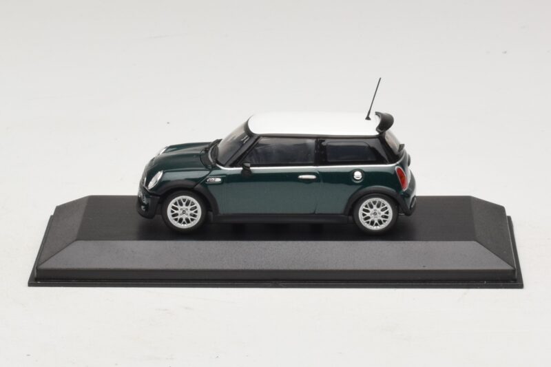 Mini Cooper One R50 Aero Green Avec Toit Blanc Minichamps 1:43 MINI011 Métal Moulé