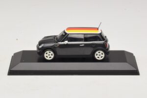 Mini Cooper One R50 Vert Avec Drapeau Allemand Minichamps 1:43 MINI033 Métal Moulé