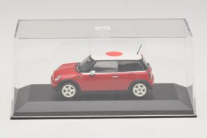 Mini Cooper One R50 Rouge Avec Drapeau Japonais Minichamps 1:43 MINI034 Métal Moulé — image 4 sur 5