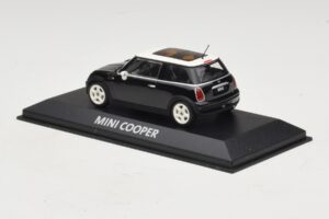 Mini Cooper S R53 Noir Avec Toit Panoramique Minichamps 1:43 MINI022 Métal Moulé — image 3 sur 4