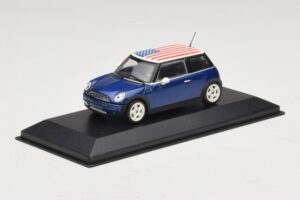 Mini Cooper S R53 Bleu Avec Drapeau Américain Minichamps 1:43 MINI014 Métal Moulé — image 2 sur 5