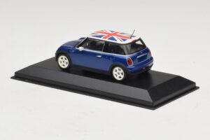 Mini Cooper S R53 Bleu Avec Drapeau Britannique Minichamps 1:43 MINI026 Métal Moulé — image 3 sur 4