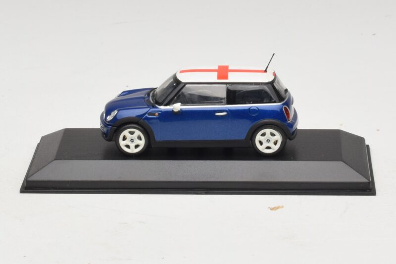 Mini Cooper S R53 Bleu Avec Drapeau Anglais Minichamps 1:43 MINI012 Métal Moulé