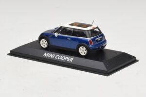 Mini Cooper S R53 Bleu Foncé Avec Toit Panoramique Minichamps 1:43 MINI021 Métal Moulé — image 3 sur 4