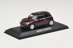 Mini Cooper S R53 Rouge Foncé Avec Toit Noir Minichamps 1:43 MINI028 Métal Moulé — image 2 sur 5