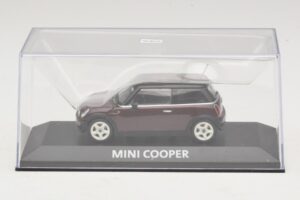 Mini Cooper S R53 Rouge Foncé Avec Toit Noir Minichamps 1:43 MINI028 Métal Moulé — image 4 sur 5