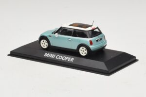Mini Cooper S R53 Bleu Clair Métallisé Avec Toit Panoramique Minichamps 1:43 MINI018 Métal Moulé — image 3 sur 4