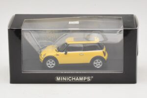 Mini Cooper S R53 Liquid Yellow Avec Toit Panoramique Minichamps 1:43 MINI013 Métal Moulé — image 4 sur 4