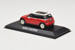 Mini Cooper S R53 Rouge Avec Toit Panoramique Minichamps 1:43 MINI024 Métal Moulé — image 3 sur 5