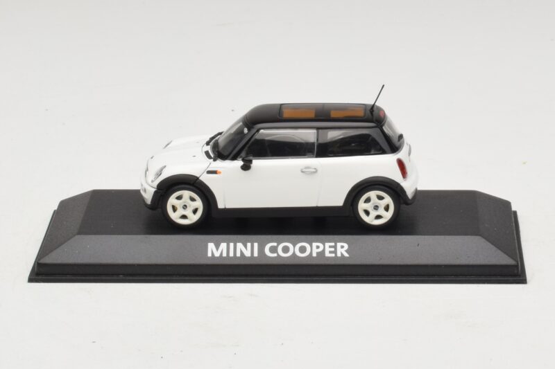 Mini Cooper S R53 Blanc Avec Toit Noir Minichamps 1:43 MINI027 Métal Moulé