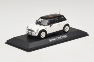 Mini Cooper S R53 Blanc Avec Toit Noir Minichamps 1:43 MINI027 Métal Moulé — image 2 sur 4