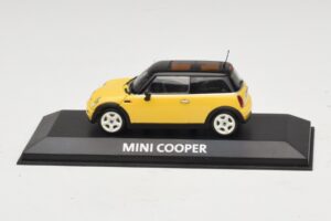 Mini Cooper S R53 Jaune Avec Toit Noir Minichamps 1:43 MINI031 Métal Moulé