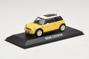 Mini Cooper S R53 Jaune Avec Toit Panoramique Jaune Minichamps 1:43 MINI029 Métal Moulé — image 2 sur 4