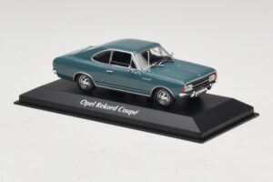 Opel Rekord C Coupé Bleu Maxichamps 1:43 940046121 Métal Moulé — image 3 sur 5