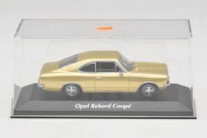 Opel Rekord C Coupé Or Maxichamps 1:43 940046120 Métal Moulé — image 4 sur 5