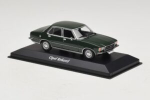 Opel Rekord D Vert Foncé Maxichamps 1:43 940044001 Métal Moulé — image 3 sur 5