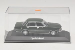 Opel Rekord D Vert Foncé Maxichamps 1:43 940044001 Métal Moulé — image 4 sur 5