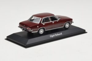 Opel Rekord D Rouge Foncé Maxichamps 1:43 940044000 Métal Moulé — image 2 sur 5