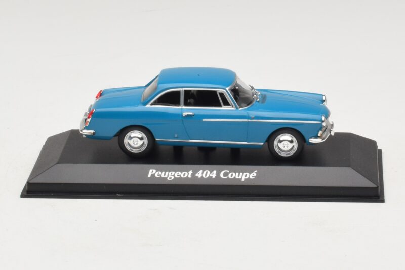 Peugeot 404 Coupé Bleu Maxichamps 1:43 Peugeot 404 Coupé Bleu Maxichamps 1:43 940112921 Métal Moulé