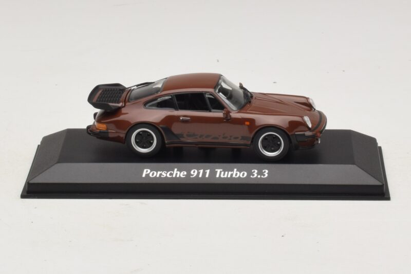 Porsche 911 930 Turbo 3.3 Marron Maxichamps 1:43 Porsche 911 930 Turbo 3.3 Marron Maxichamps 1:43 940069001 Métal Moulé