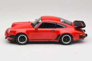 Porsche 911 930 Turbo 3.3 Rouge KK-Scale 1:18 KKDC181442 Métal Moulé — image 3 sur 6