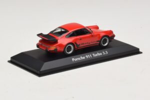 Porsche 911 930 Turbo 3.3 Rouge Maxichamps 1:43 940069000 Métal Moulé — image 2 sur 5
