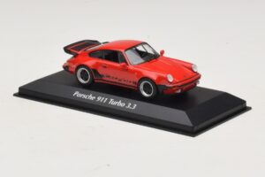 Porsche 911 930 Turbo 3.3 Rouge Maxichamps 1:43 940069000 Métal Moulé — image 3 sur 5