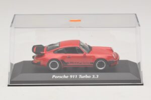 Porsche 911 930 Turbo 3.3 Rouge Maxichamps 1:43 940069000 Métal Moulé — image 4 sur 5