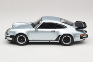 Porsche 911 930 Turbo 3.3 Argent KK-Scale 1:18 KKDC181444 Métal Moulé — image 3 sur 6