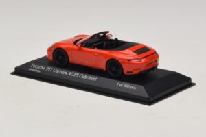 Porsche 911 991.1 Carrera 4 GTS Cabriolet Orange Minichamps 1:43 410067331 Métal Moulé — image 3 sur 5