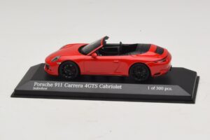 Porsche 911 991.1 Carrera 4 GTS Cabriolet Rouge Minichamps 1:43 Porsche 911 991.1 Carrera 4 GTS Cabriolet Rouge Minichamps 1:43 410067330 Métal Moulé