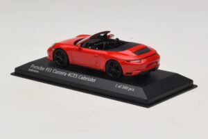 Porsche 911 991.1 Carrera 4 GTS Cabriolet Rouge Minichamps 1:43 410067330 Métal Moulé — image 3 sur 5