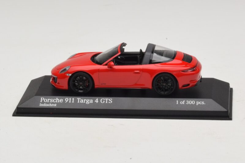 Porsche 911 991.1 Targa 4 GTS Rouge Minichamps 1:43 410067340 Métal Moulé