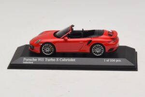Porsche 911 991.1 Turbo S Cabriolet Rouge Minichamps 1:43 410067180 Métal Moulé