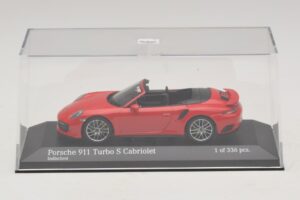 Porsche 911 991.1 Turbo S Cabriolet Rouge Minichamps 1:43 410067180 Métal Moulé — image 4 sur 5