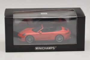 Porsche 911 991.2 Carrera 4 Cabriolet Orange Minichamps 1:43 410067231 Métal Moulé — image 5 sur 5